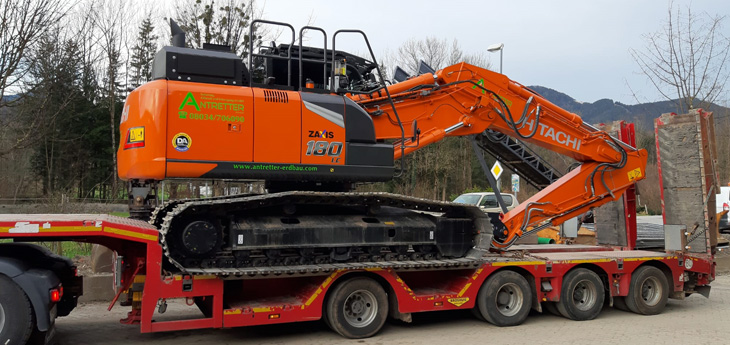 Bagger und Anbaugeräte von Antretter Erd - & Tiefbau GmbH und Antretter Sanierung, Abbruch und Entsorgung GmbH